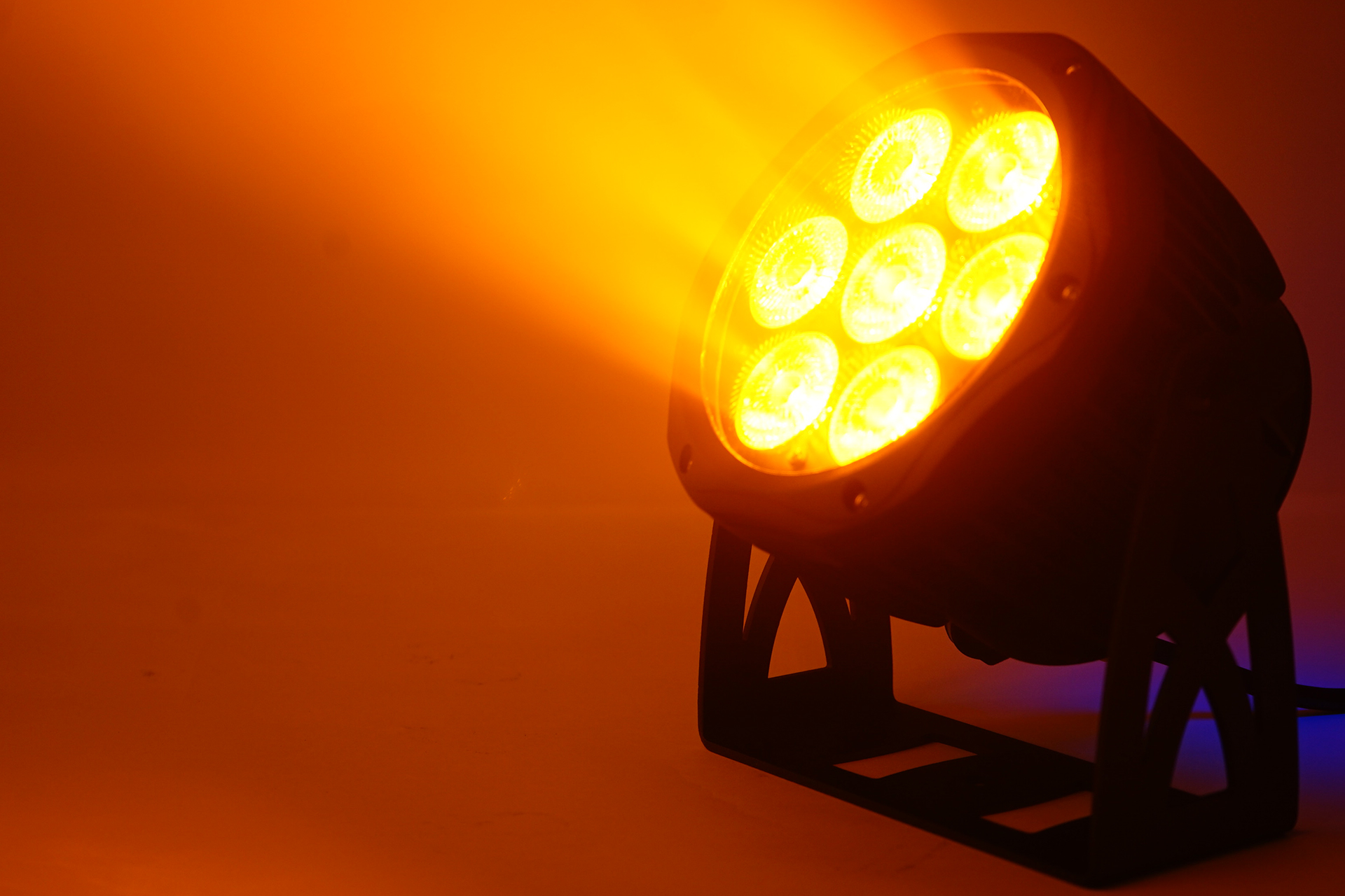 FOS TOURING PAR 7X15 IP HEX Swift Eventverleih